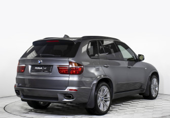 Подержанный автомобиль BMW X5 2010 года (5 фото)