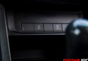 Подержанный автомобиль Volkswagen Caddy Compactvan 2018 года (15 фото)