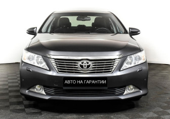 Подержанный автомобиль Toyota Camry Sedan 2012 года (2 фото)