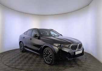 Подержанный автомобиль BMW X6 2025 года (3 фото)