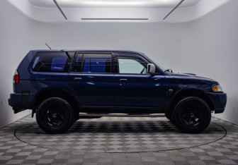 Подержанный автомобиль Mitsubishi Pajero Sport 2008 года (4 фото)