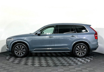 Подержанный автомобиль Volvo XC90 2021 года (8 фото)