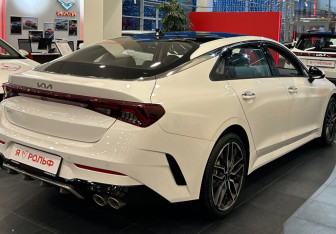 Новый Kia K5 2024 (5 фото)