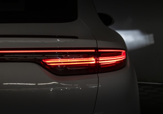 Подержанный автомобиль Porsche Cayenne 2019 года (8 фото)