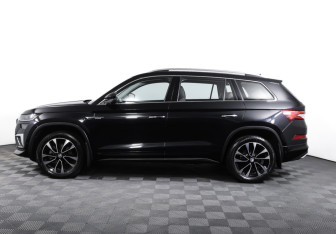 Подержанный автомобиль Skoda Kodiaq 2023 года (8 фото)