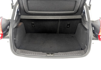 Подержанный автомобиль Ford Focus Hatchback 2018 года (10 фото)