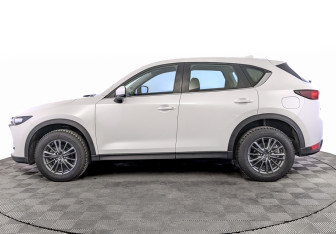 Подержанный автомобиль Mazda CX-5 2022 года (8 фото)
