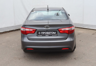 Подержанный автомобиль Kia Rio Sedan 2012 года (5 фото)