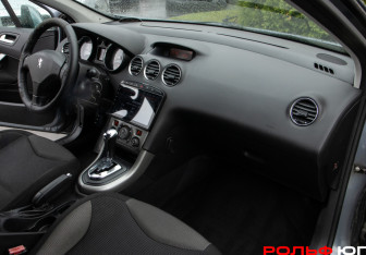 Подержанный автомобиль Peugeot 308 Hatchback 2008 года (7 фото)