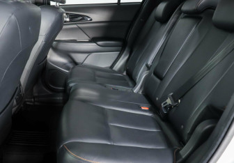 Подержанный автомобиль Mitsubishi Eclipse Cross 2018 года (15 фото)