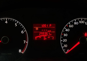 Подержанный автомобиль Volkswagen Polo Sedan 2011 года (13 фото)