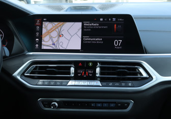 Подержанный автомобиль BMW X7 2020 года (17 фото)