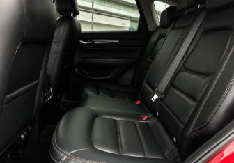 Подержанный автомобиль Mazda CX-5 2019 года (10 фото)