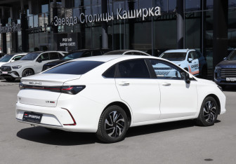 Подержанный автомобиль BAIC U5 Plus 2023 года (5 фото)