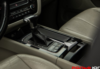 Подержанный автомобиль Kia Carnival 2017 года (24 фото)