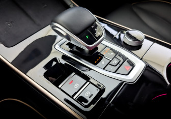 Подержанный автомобиль Omoda C5 2023 года (29 фото)