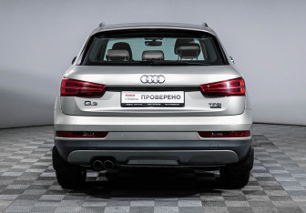 Подержанный автомобиль Audi Q3 2015 года (6 фото)