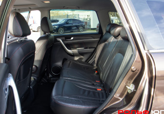 Подержанный автомобиль Haval H6 2018 года (8 фото)