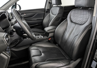 Подержанный автомобиль Hyundai Santa Fe 2019 года (19 фото)