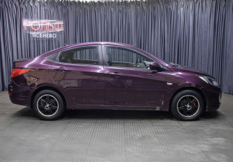 Подержанный автомобиль Hyundai Solaris Sedan 2011 года (4 фото)