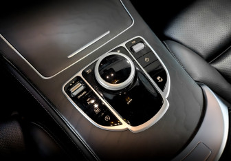 Подержанный автомобиль Mercedes-Benz GLC Coupe 2019 года (25 фото)