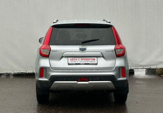 Подержанный автомобиль Geely Emgrand X7 2020 года (6 фото)