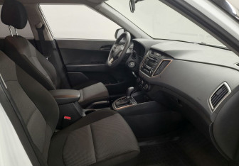 Подержанный автомобиль Hyundai Creta 2017 года (10 фото)