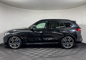 Подержанный автомобиль BMW X5 M 2020 года (5 фото)