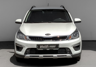 Подержанный автомобиль Kia Rio Hatchback 2019 года (2 фото)