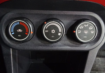 Подержанный автомобиль Mitsubishi Lancer Sedan 2014 года (15 фото)