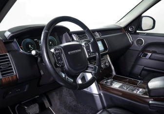 Подержанный автомобиль Land Rover Range Rover 2017 года (14 фото)