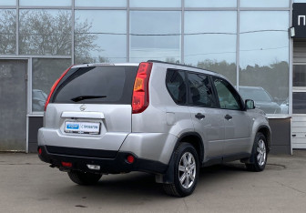 Подержанный автомобиль Nissan X-Trail 2008 года (5 фото)