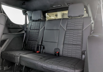 Подержанный автомобиль Cadillac Escalade Suv 2023 года (13 фото)