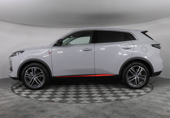 Подержанный автомобиль Changan UNI-S 2024 года (8 фото)