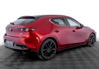 Подержанный автомобиль Mazda 3 Hatchback 2019 года (5 фото)