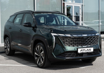 Новый Geely Atlas 2025 (3 фото)