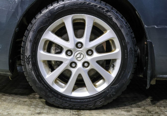 Подержанный автомобиль Mazda 3 Sedan 2008 года (18 фото)