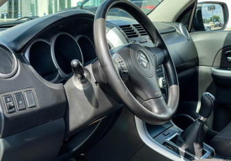 Подержанный автомобиль Suzuki Grand Vitara 2008 года (13 фото)