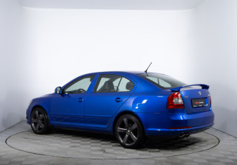 Подержанный автомобиль Skoda Octavia RS Liftback 2012 года (7 фото)