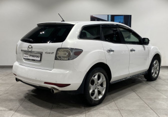 Подержанный автомобиль Mazda CX-7 2011 года (5 фото)