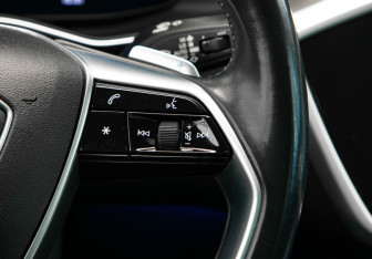 Подержанный автомобиль Audi A7 2018 года (16 фото)