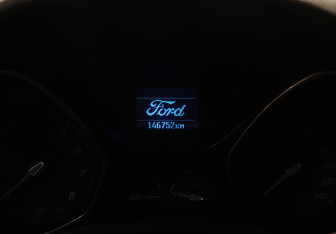 Подержанный автомобиль Ford Focus Hatchback 2012 года (17 фото)