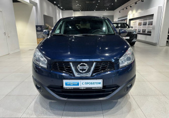 Подержанный автомобиль Nissan Qashqai 2011 года (2 фото)