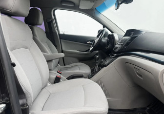 Подержанный автомобиль Chevrolet Orlando 2013 года (10 фото)