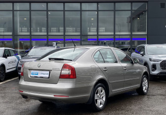 Подержанный автомобиль Skoda Octavia Liftback 2013 года (6 фото)