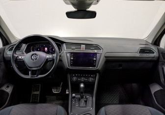 Подержанный автомобиль Volkswagen Tiguan 2019 года (22 фото)