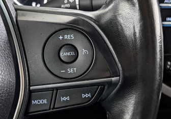 Подержанный автомобиль Toyota Camry Sedan 2019 года (28 фото)