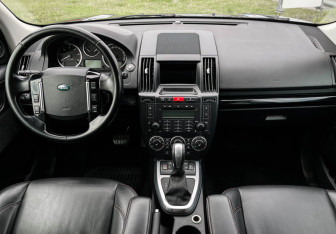 Подержанный автомобиль Land Rover Freelander 2011 года (12 фото)
