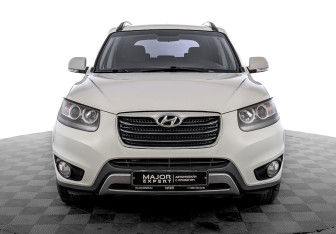 Подержанный автомобиль Hyundai Santa Fe 2012 года (2 фото)