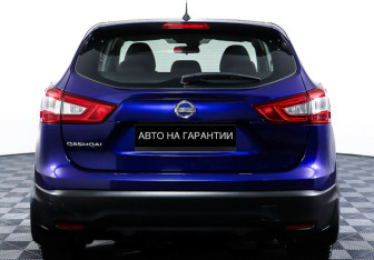 Подержанный автомобиль Nissan Qashqai 2014 года (6 фото)